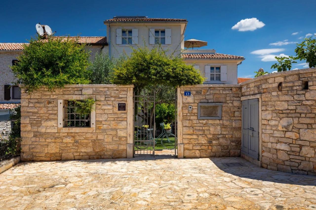 Family Villa Elizabeta With Pool In Umag Cepljani Экстерьер фото